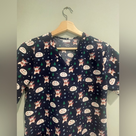 Scrubs- Merry Christmas by‎ Scrubaid- Size S - Picture 3 of 6